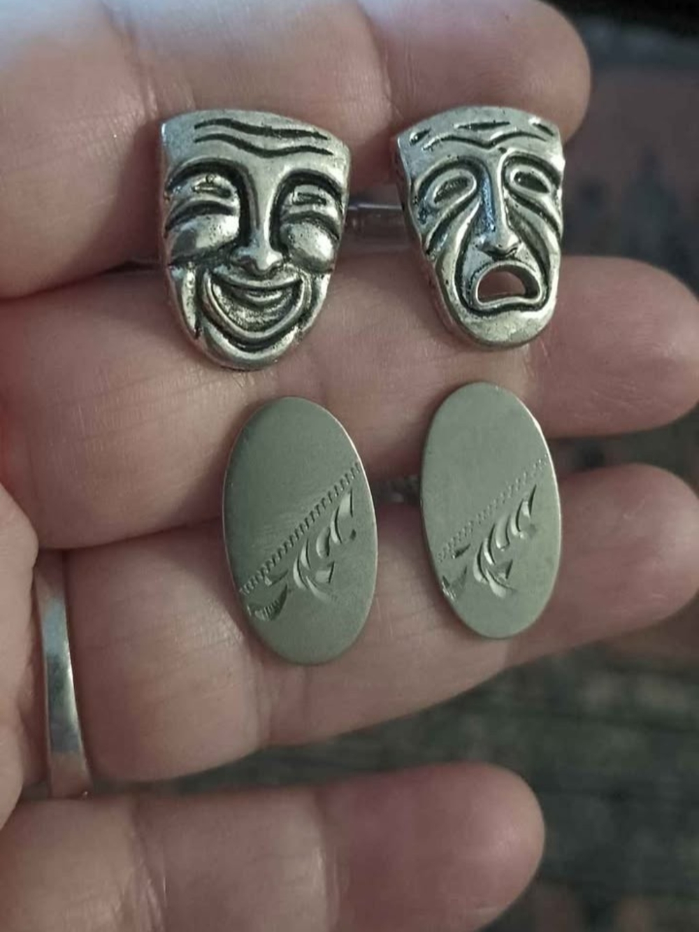 Mask & Oval Cufflink Set - Classic Men Accessories